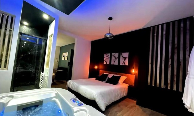 Cernay Apartment | Romantic Escape with Jacuzzi and Cozy Private Terrace, Flexible Check-In!