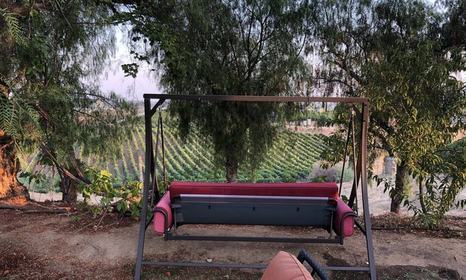 Temecula Apartment | Romantic retreat walking distance to wineries