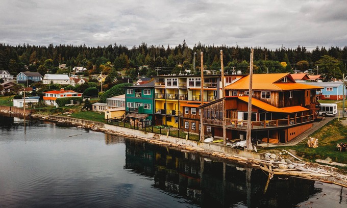 Sointula House | Room 208- Oceanfront room with balcony & two queen sized beds.