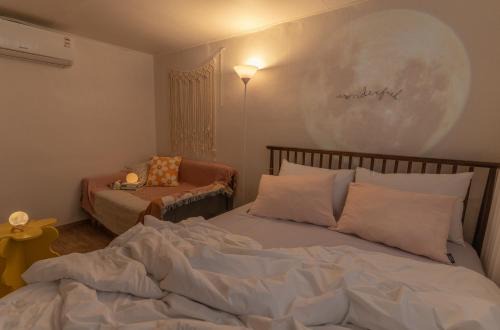 Beon 1-dong Apartment | Room 51ㅣprivateㅣWiFiㅣcozyㅣcomfyㅣ3min Suyu Stn