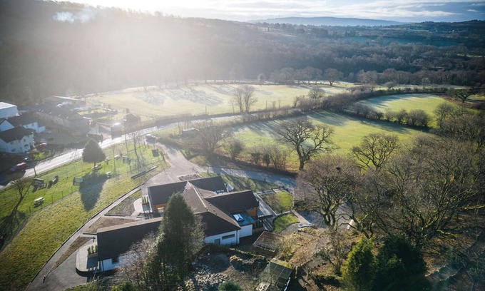 Pen-y-cae Apartment | Room 6 - The Sleeping Giant - Pen Y Cae Inn