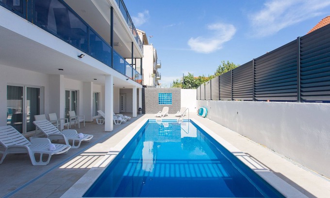 Kastel Stafilic House | Room-all Saints Suites B&b Kastela