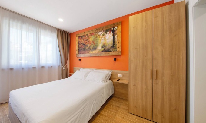 Domegge di Cadore Apartment | Room 'Camera M Rossa' with Lake View, Private Terrace and Wi-Fi