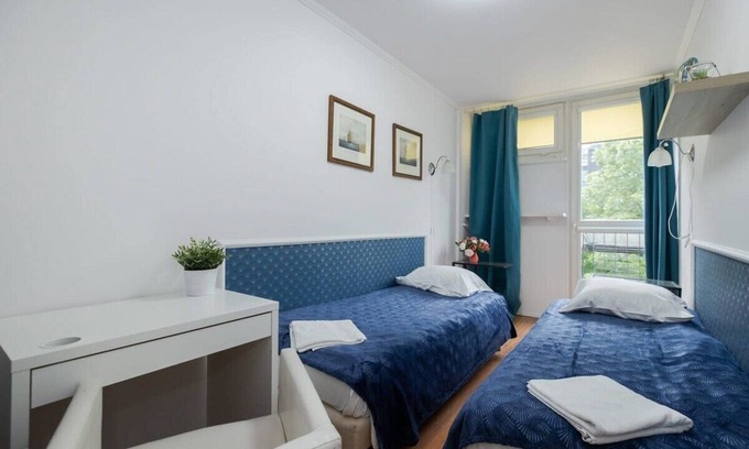 Mirow Bed & Breakfast | Room in apartment in Center of Warsaw Fast WIFI