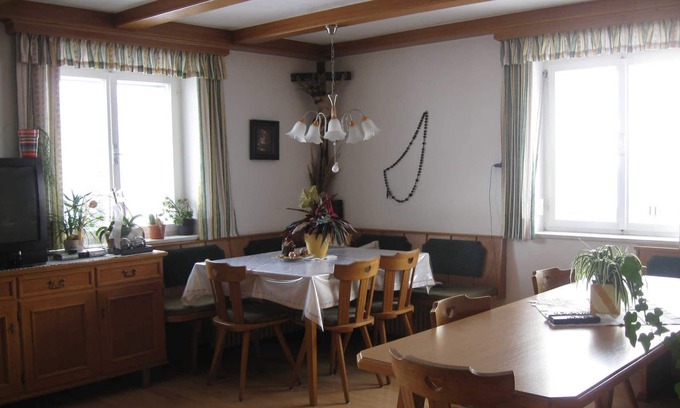 Pians Apartment | Room No. 7 double room with shower and toilet - Haus Mühlhof