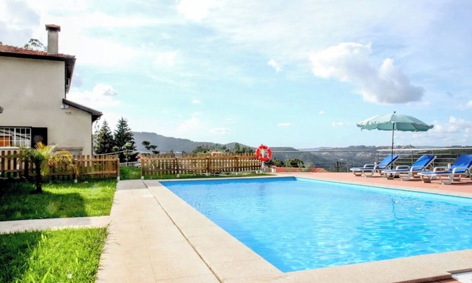 Arouca House | Room 'Quarto 4' with Mountain View, Wi-Fi and Air Conditioning