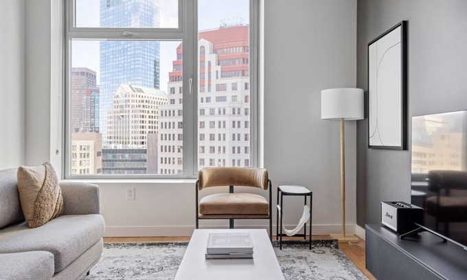 Chinatown Apartment | Roomy Downtown/Financial District 1BR w/W/D & Gym, by Blueground