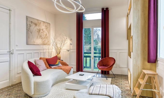 Grand-Couronne Apartment | Rose écrin de charme avec parking terrasse privée et jardin partagé