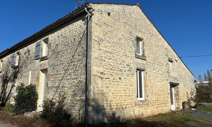 Fontenay-le-Comte House | Rose Trémière - Apt 3