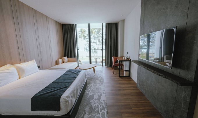 Sematan Hotel | Roxy Beach Resort