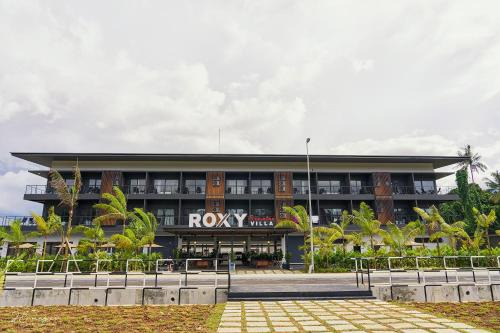Sematan House | Roxy Sematan Villa & Townhouse