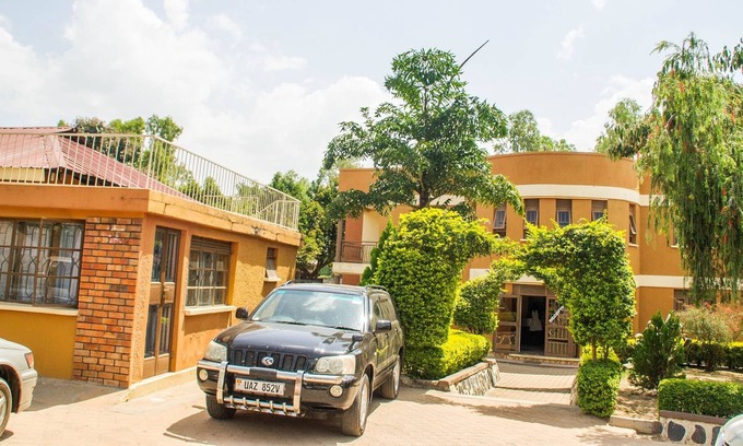 Arua Hotel | Royal Crane Resort