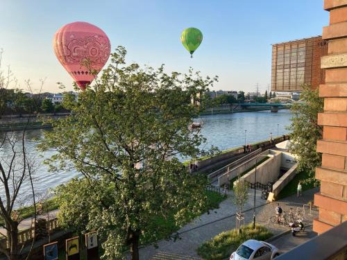 Stare Podgorze Apartment | Royal Oak - 3BD 2BA apartment with parking and river view