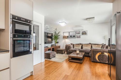 Fifield House | Royal Windsor Manor House