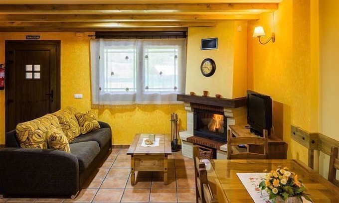 Caboalles de Abajo Cottage | Rural apartment L'Abiseu for 4 people