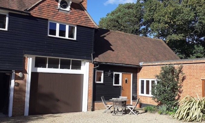 Dorking House | Rural Retreat near Dorkingnn