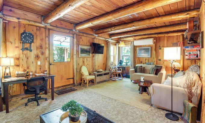 Bandon Cabin | Rustic Bandon Log Cabin on 5 Acres of Woodlands!