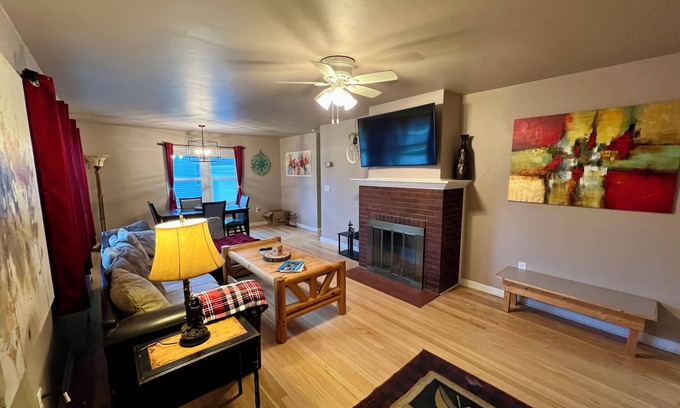 Riverdale House | Rustic home only 5 minutes from Lake Sakakawea & Missouri River! Pet-friendly.