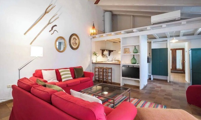 Pins Cottage | Rustic house with charm and private garden. Swimming pool