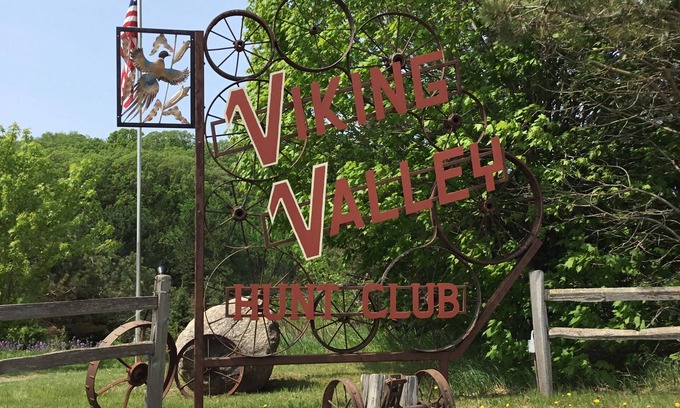 Ashby Cabin | Rustic hunt club lodge in the heart of Minnesota lakes country.