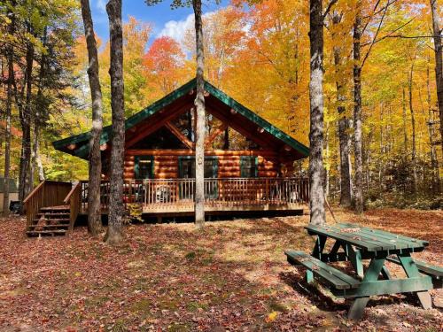 Michigamme House | Rustic Lake Michigamme Hideaway