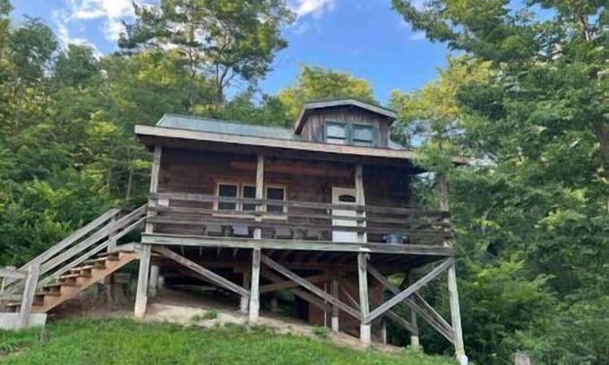 Savanna Cabin | Rustic River Cabin 9