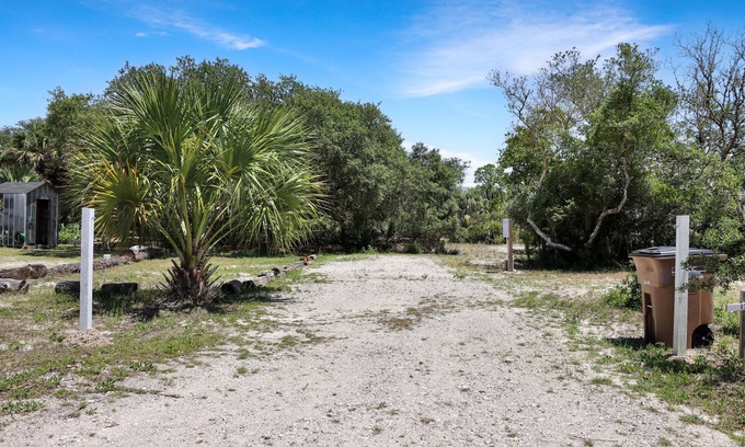 Indian Pass RV Rental | RV Lot, Indian Pass, Close To The Beach ~ Maxtoria