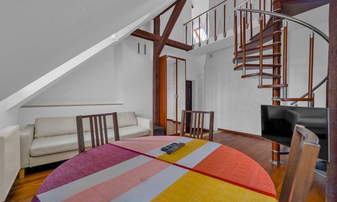 Nowe Miasto Apartment | Rynek Nowego Miasta Two-Level Apartment by BookingHost