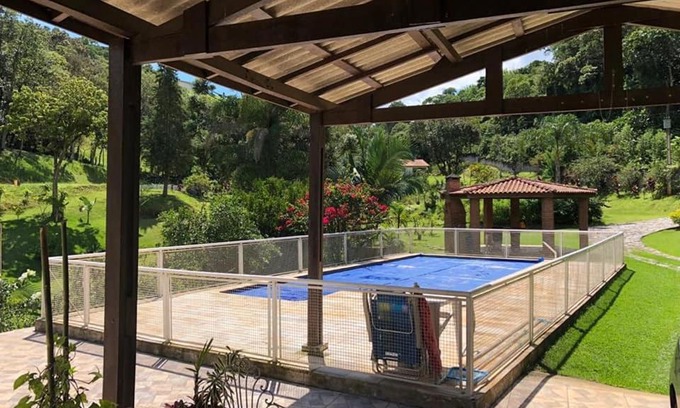 Aruja House | Sítio Estância do Vale