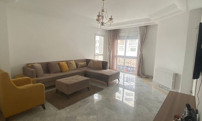 Ennasr Apartment | S+2 retapé totalement à neuf haut standing meublé très propre idéal pour famille