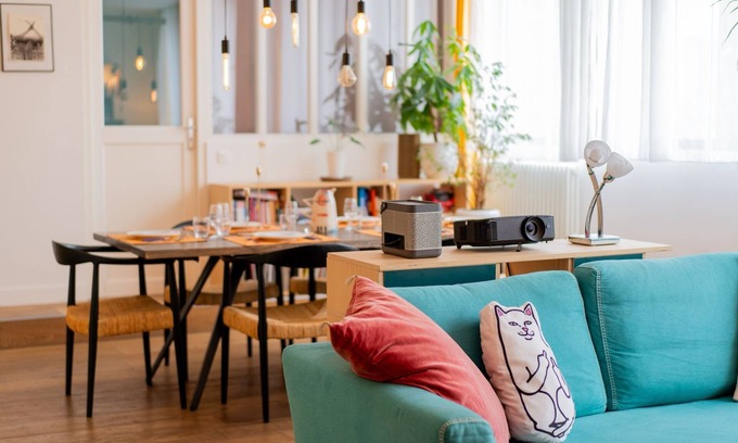 Quartier de la Folie-Mericourt Apartment | Safe And Stylish Paris Apartment