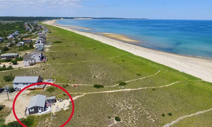 Sagamore Beach Cottage | Sagamore Beachfront Cottage Escape