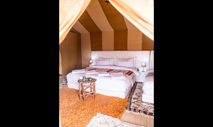 Merzouga House | Saharian Luxury Camp Deluxe Familly Quadriple