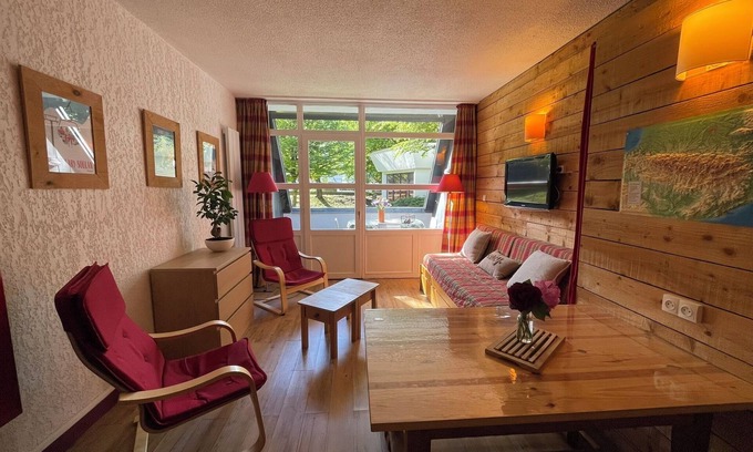 Vignec Apartment | Saint-lary-soulan-coeur Village Apt 4 Pers Piscine Ext 300m: Thermes, Télécabine