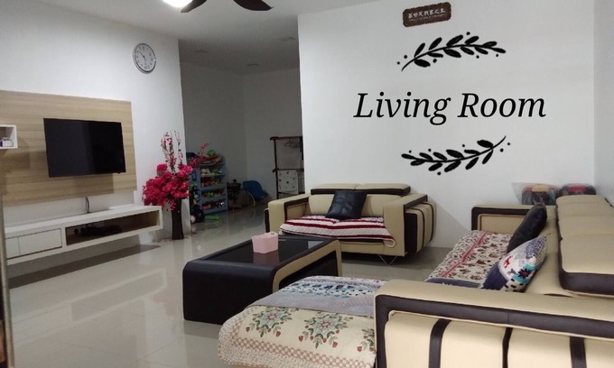 Miri House | Sakura Homestay Miri-10 pax (3km to town)