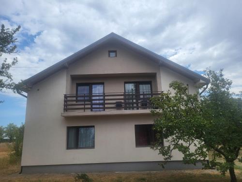 Novi Sad Ski Chalet | SALAŠ moj rodjak sa sela Vranić