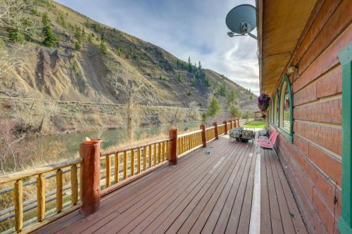Salmon House | Salmon Vacation Rental with On-Site River Access!