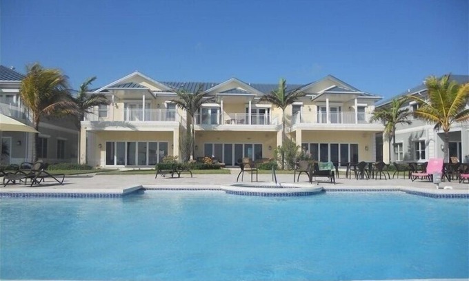 Jimmy Hill Villa | Saltwater Sunrise at Exuma Beach Georgetown Ocean Front Vacation in Paradise