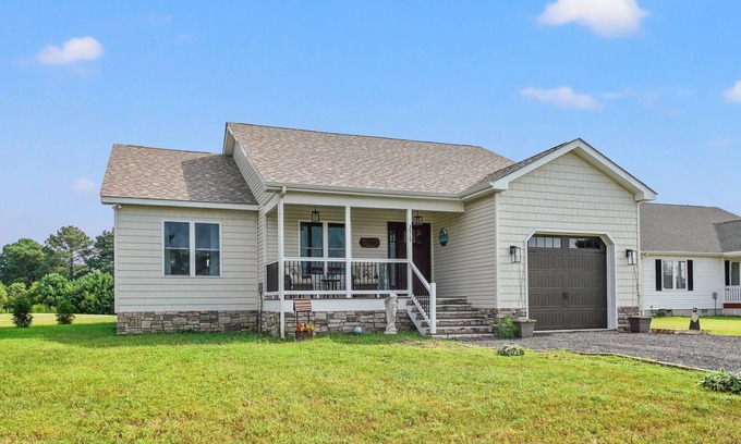 Captain's Cove House | Salty Sea Lyons Landing - Pet friendly!