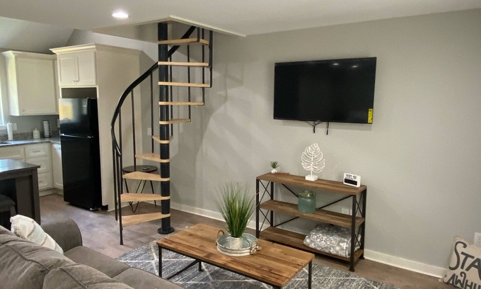 Zavalla Cabin | Sam Rayburn Mid Lake Duplex Cabin A