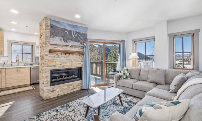 River Run Condo | Sammy's Slope Side Bliss: 3br in Keystone Village