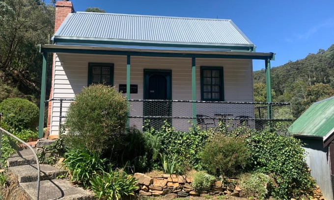 Walhalla House | Sancreed Cottage