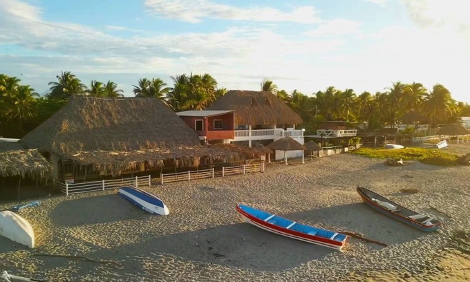 Playa Las Hojas Hotel | Sand paradise in Playa Las Hojas, 3 queen bed hotel suite