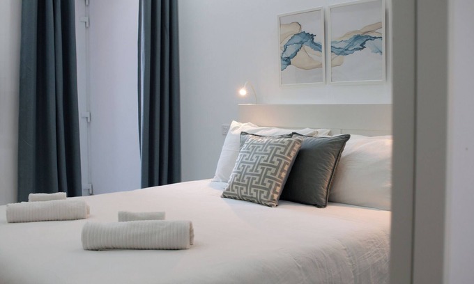 Bellavista Apartment | Sandstone Apartment 19 Charming 2-bedroom apartment with AC, WiFi Wied il-Ghajn