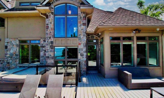 Zurich Cottage | Sandy Shores Lakefront Cottage! Amazing Luxury On Lake Huron!