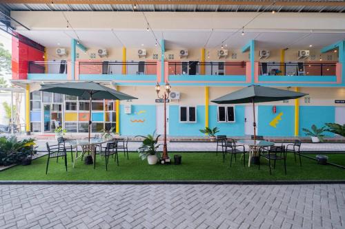 Blitar Hotel | Sans WM Hotel Blitar