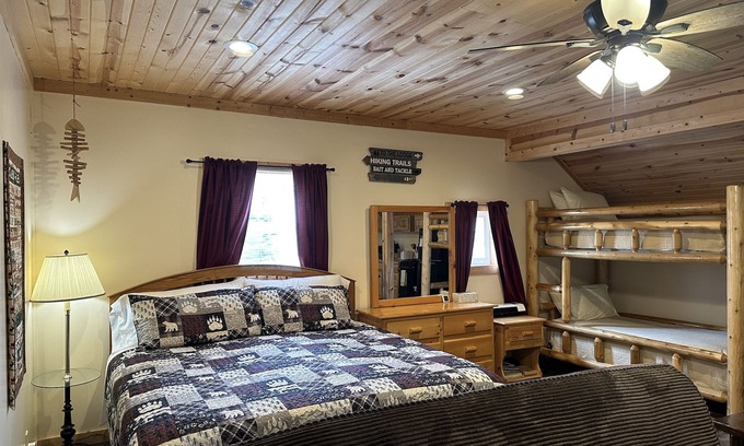 Christmas Apartment | Santa's Shack Studio - Near Pictured Rocks