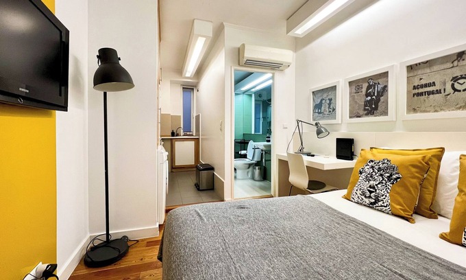 Santos Apartment | Santo1 · Modern Studio Close to Timeout Market