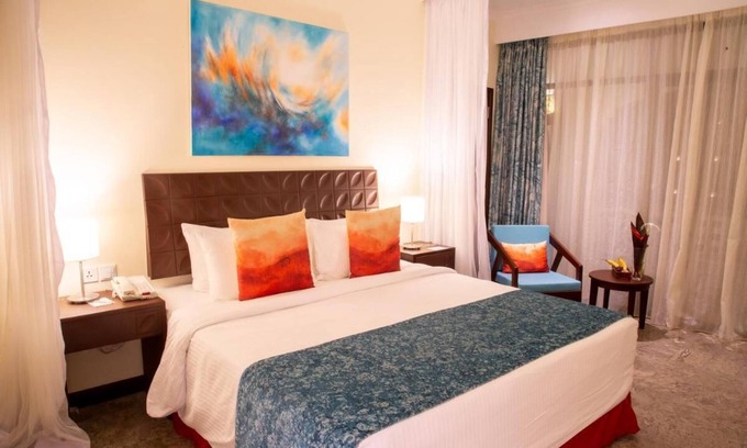 Nyali Bed & Breakfast | Sarova Whitesands Beach Resort & Spa 2