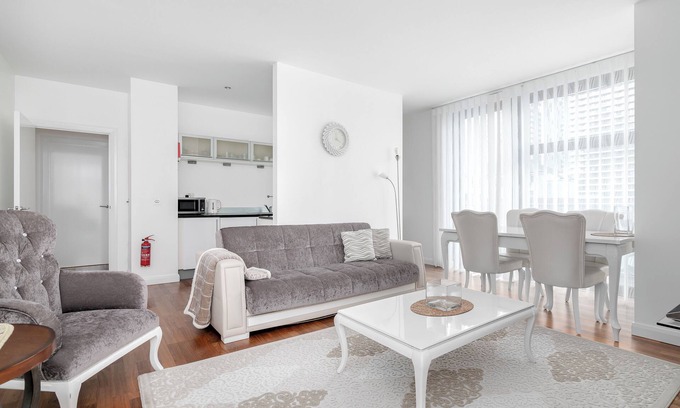 Canary Wharf Apartment | Scenic 2-Bed in Canary Wharf